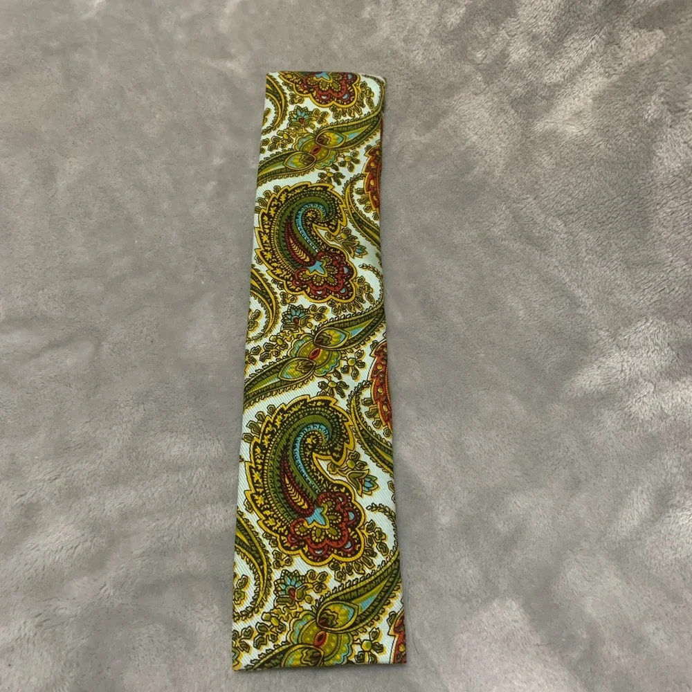 Vtg Rooster‎ John Wanamaker Paisley Neck Tie Green Gold Hand Printed Square End